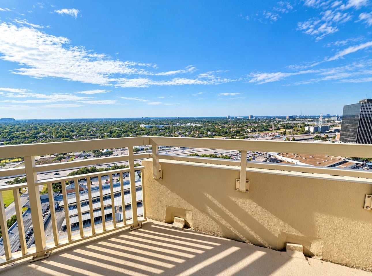 15 Greenway Plaza, #23H, Houston, TX 77046 Greenway Plaza views featuring skyline of SW Houston from primary bedroom