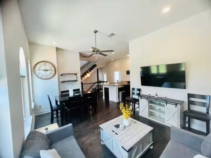 1518 Tarley Street, Houston, TX 77009 1518 Tarley Street, Houston, TX 77009