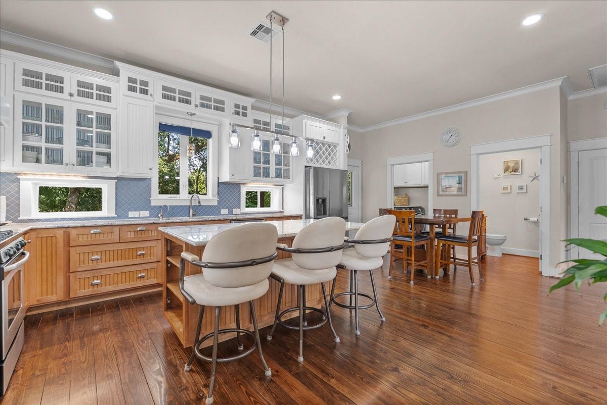 808 Elm Road, Clear Lake Shores, TX 77565 Kitchen blends style and function