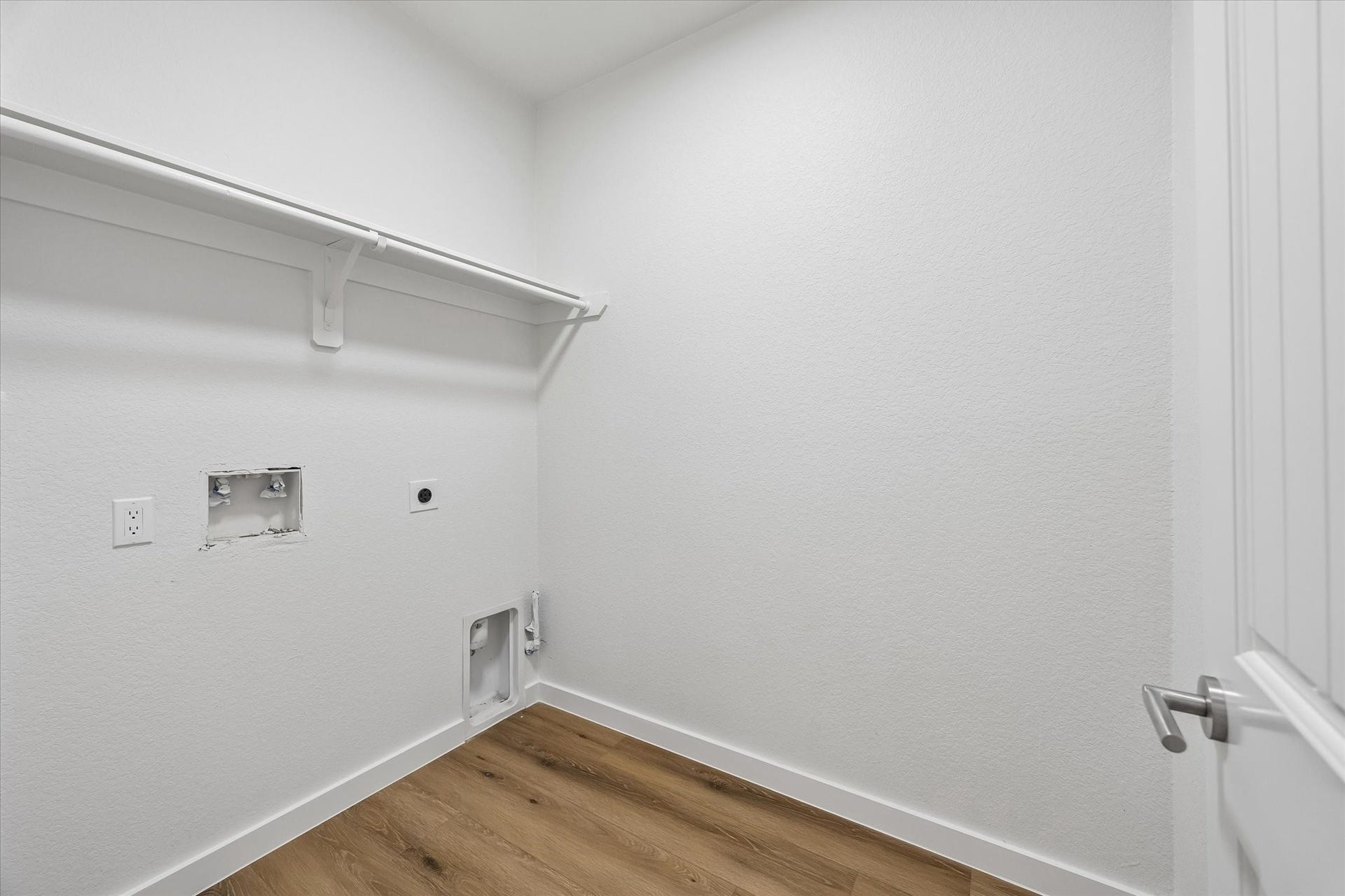 16603 Radiant Lilac Trail, Cypress, TX 77433 Laundry Room (first floor)