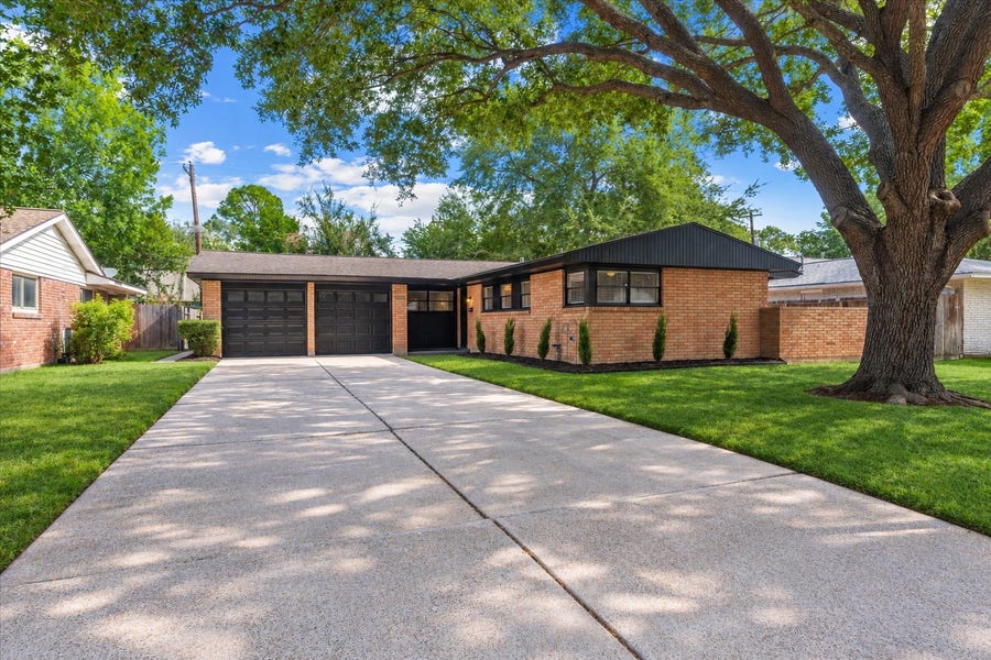 Property photo for 2303 Willowby, Houston, TX