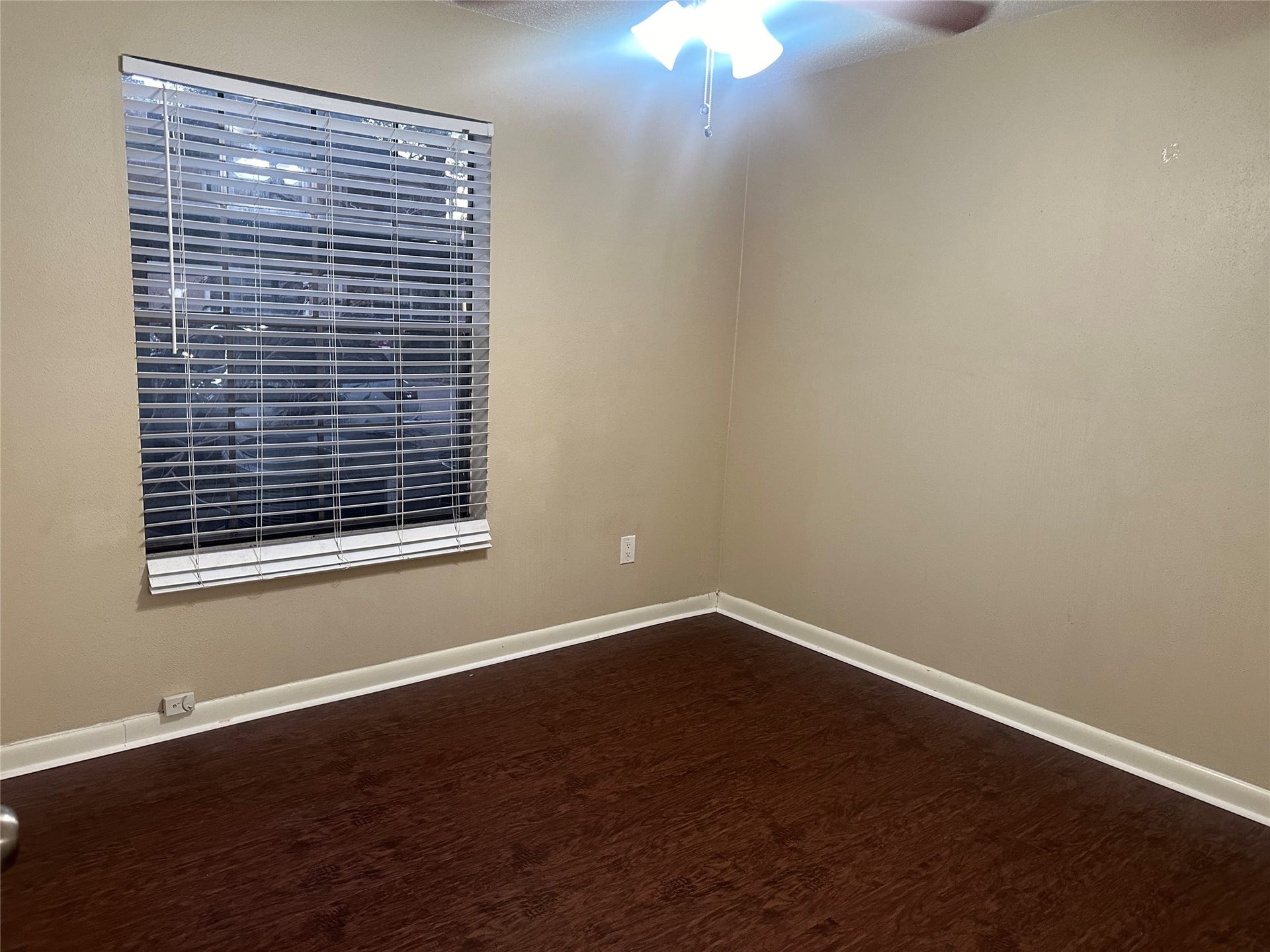 2750 Holly Hall Street, #703, Houston, TX 77054 Guest bedroom.