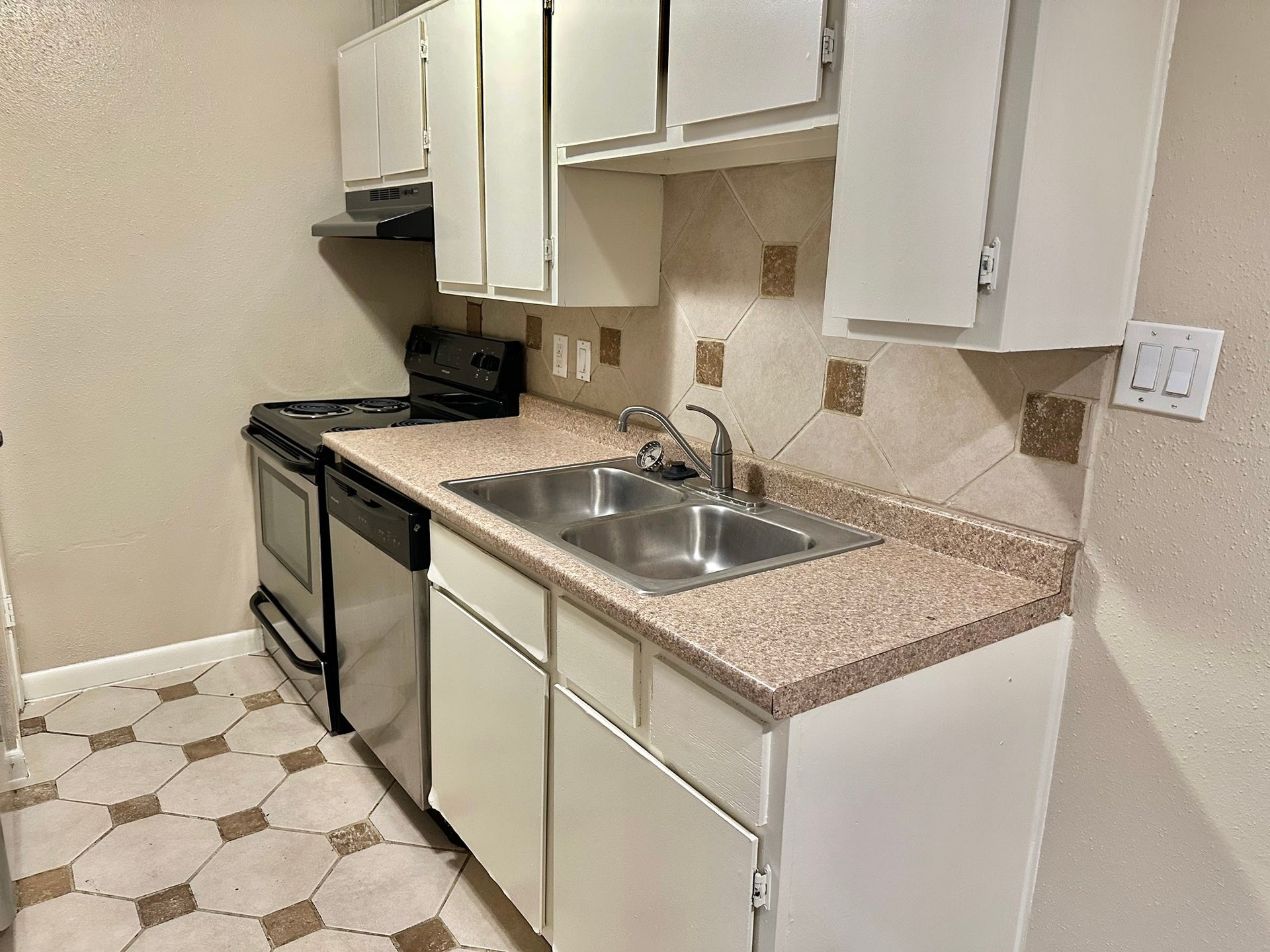 2750 Holly Hall Street, #703, Houston, TX 77054 2750 Holly Hall Street, #703, Houston, TX 77054