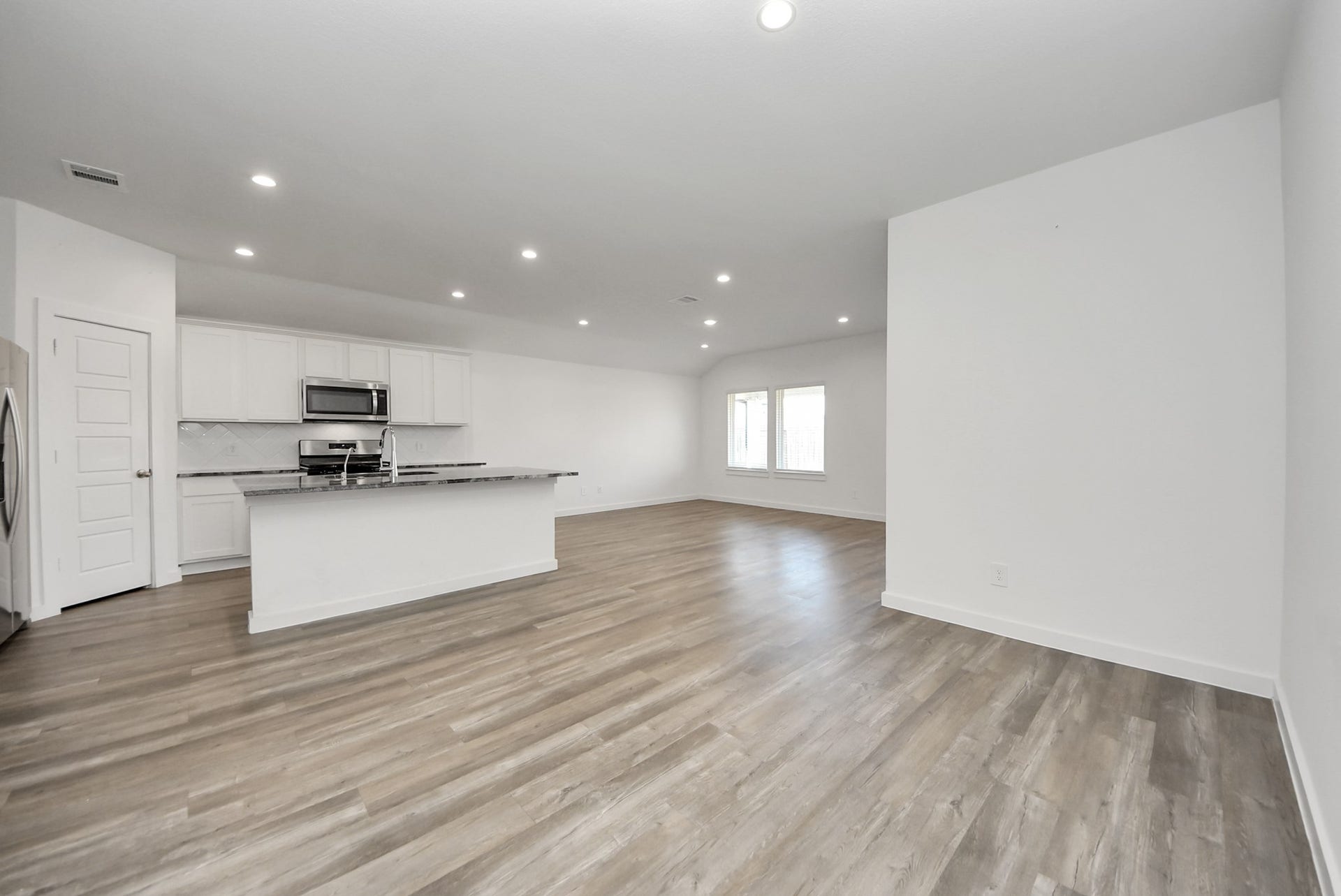 1123 Desert Willow Drive, Rosharon, TX 77583 Dining