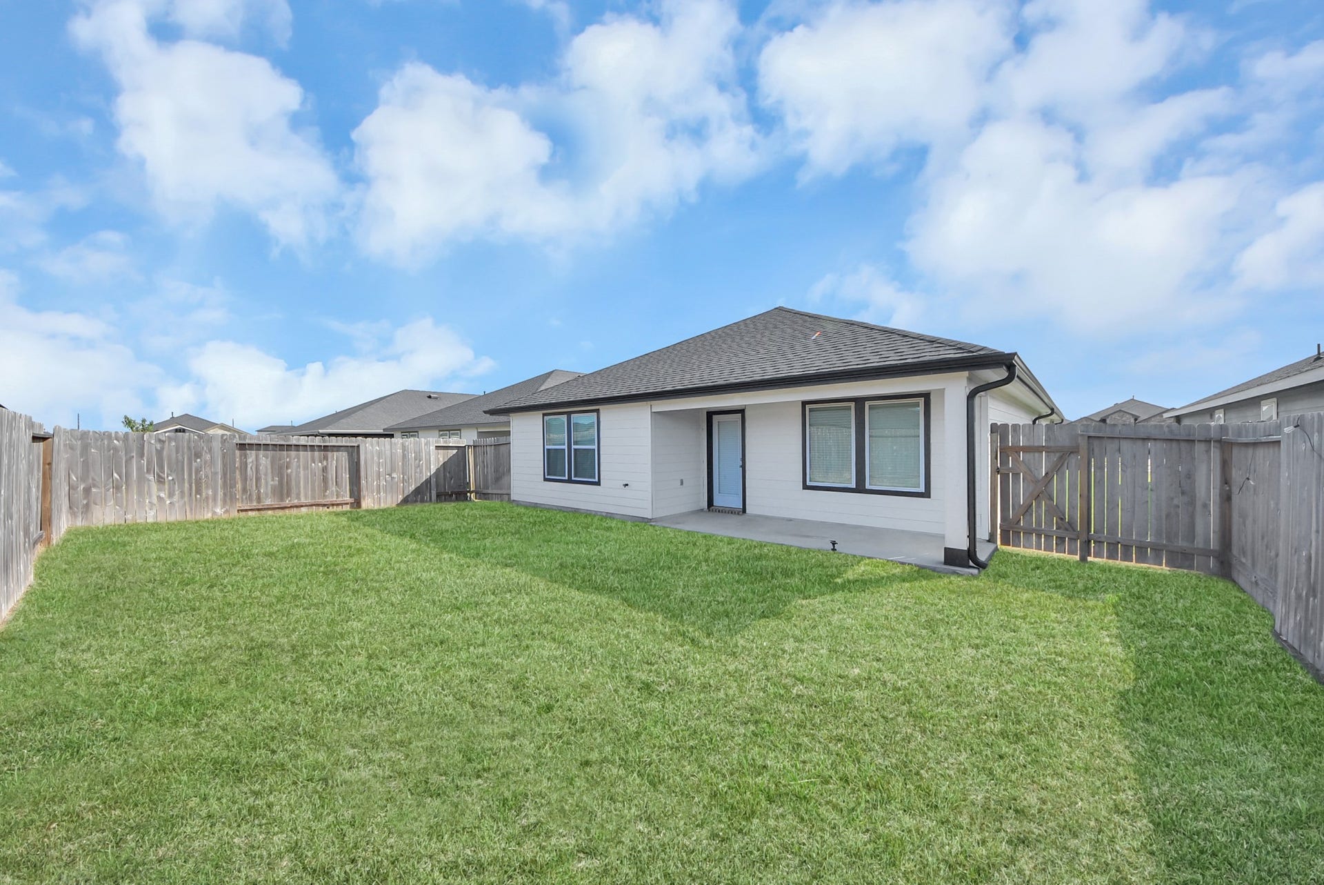 1123 Desert Willow Drive, Rosharon, TX 77583 Backyard