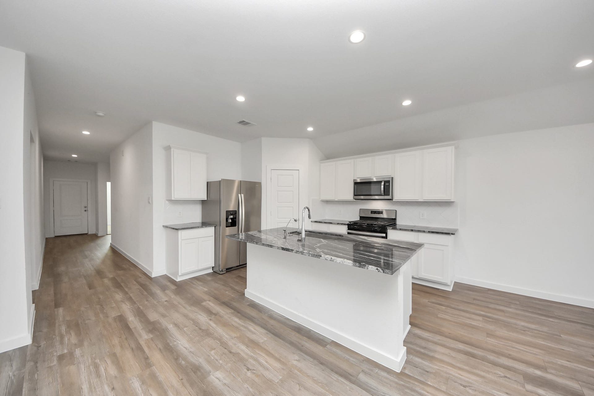 1123 Desert Willow Drive, Rosharon, TX 77583 Kitchen