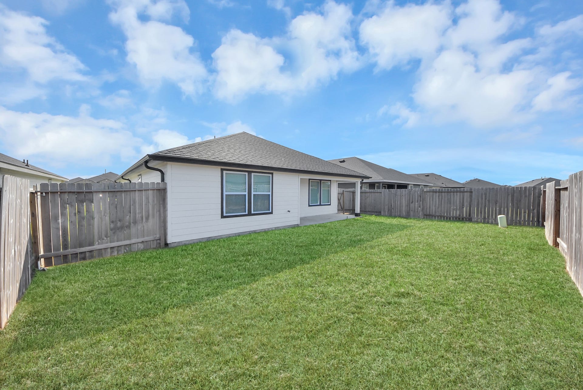 1123 Desert Willow Drive, Rosharon, TX 77583 Backyard