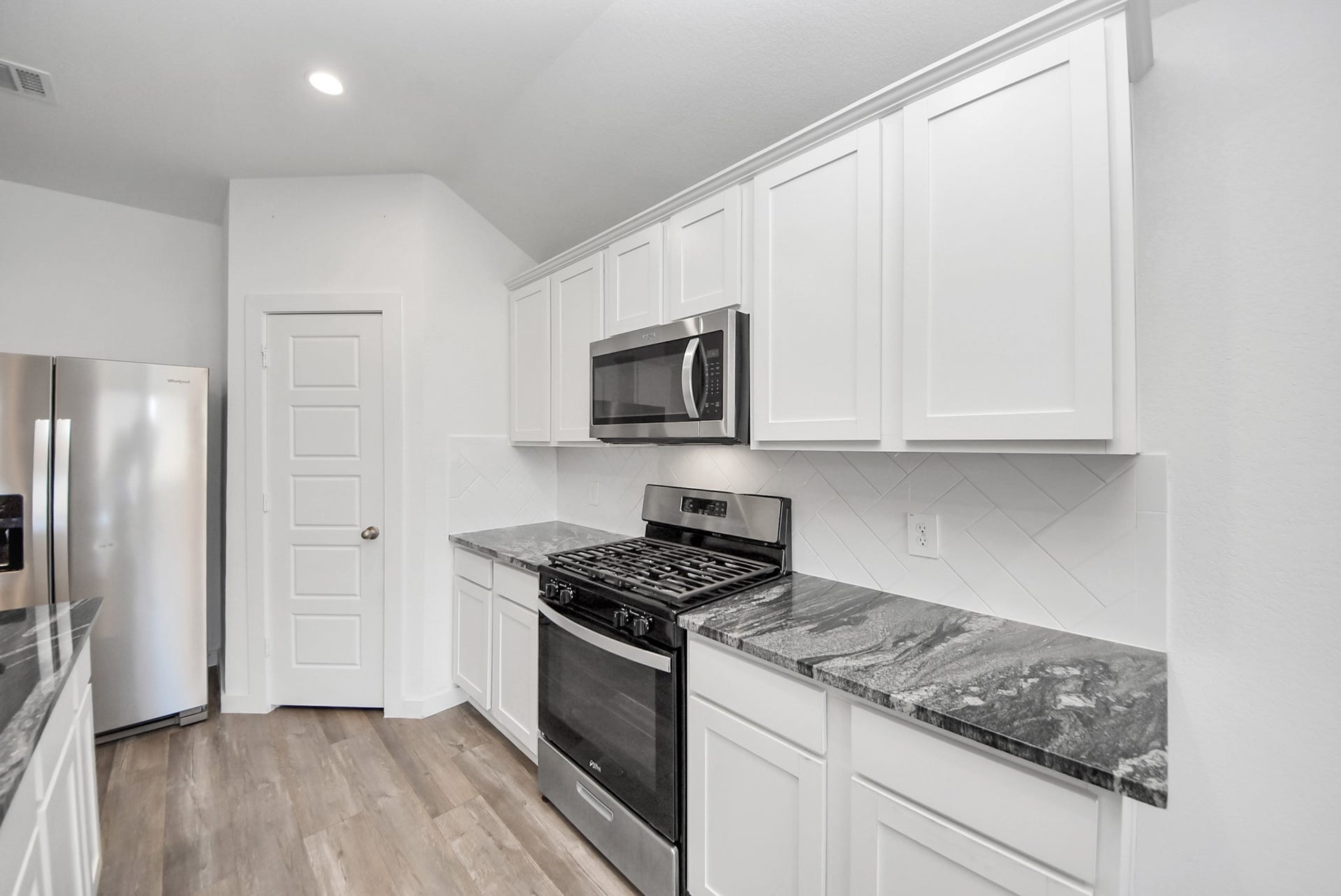 1123 Desert Willow Drive, Rosharon, TX 77583 Kitchen