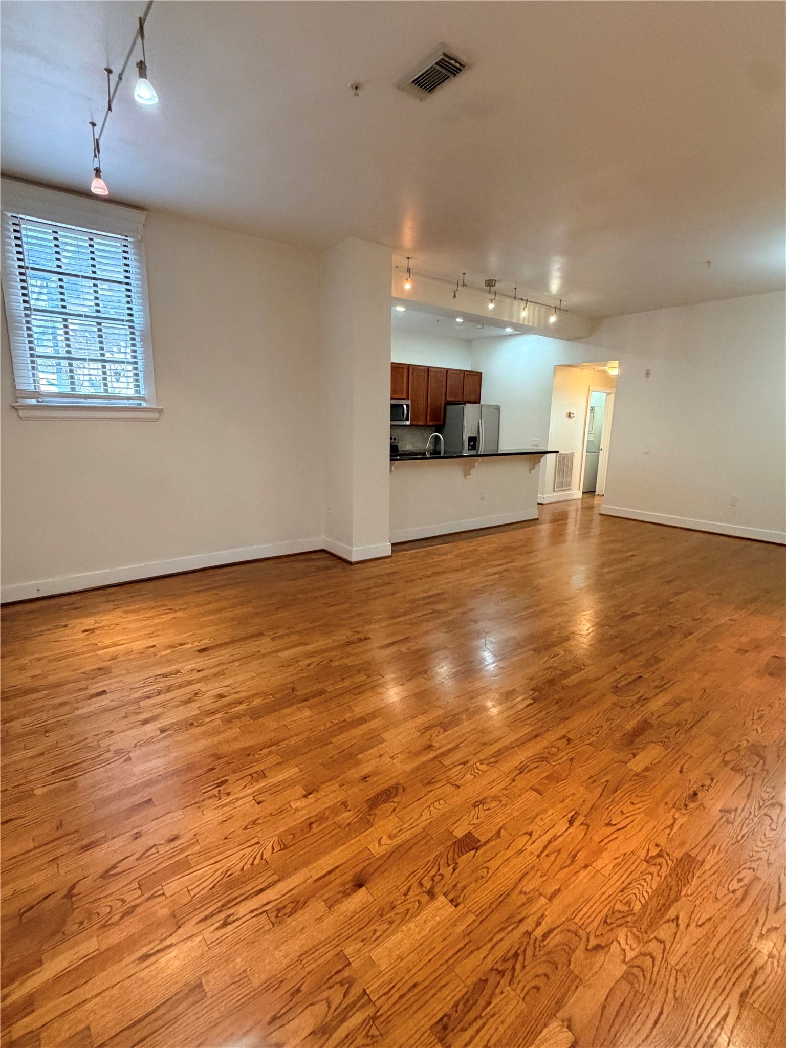 621 21st Street, #303, Galveston, TX 77550 621 21st Street, #303, Galveston, TX 77550