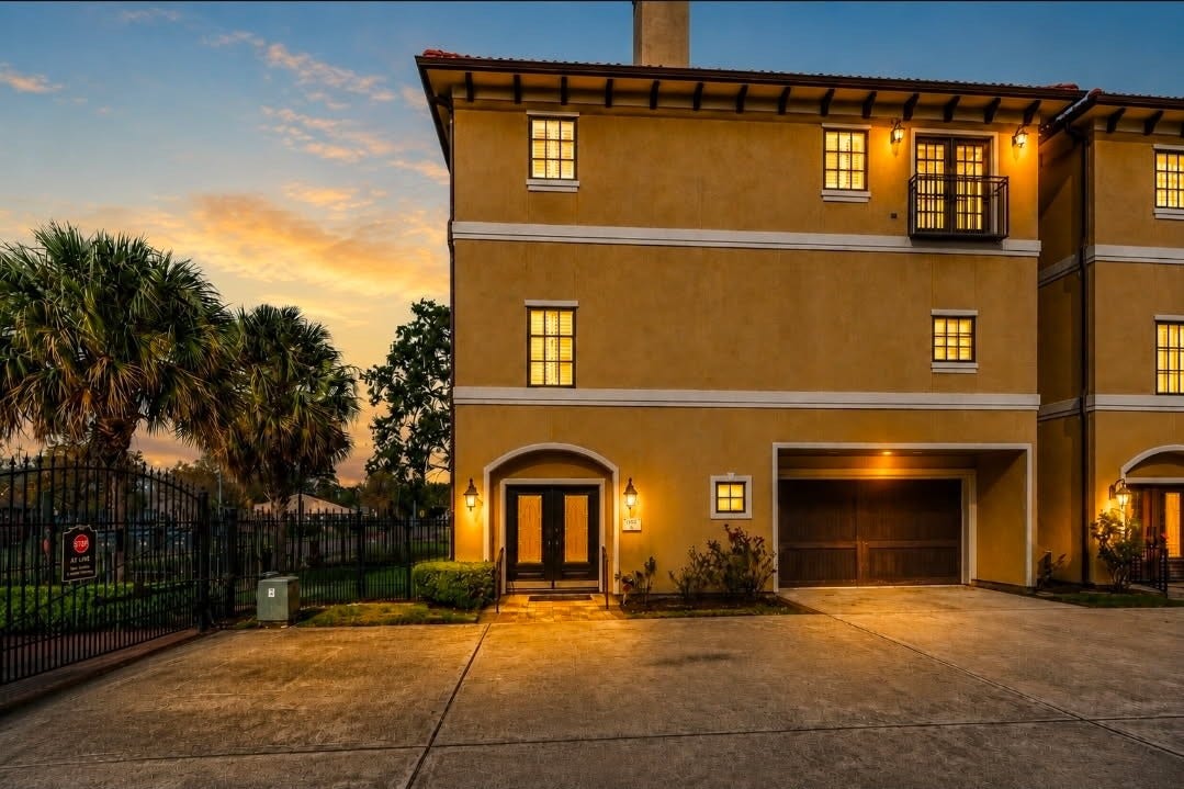 1302 Antoine Drive, #A, Houston, TX 77055