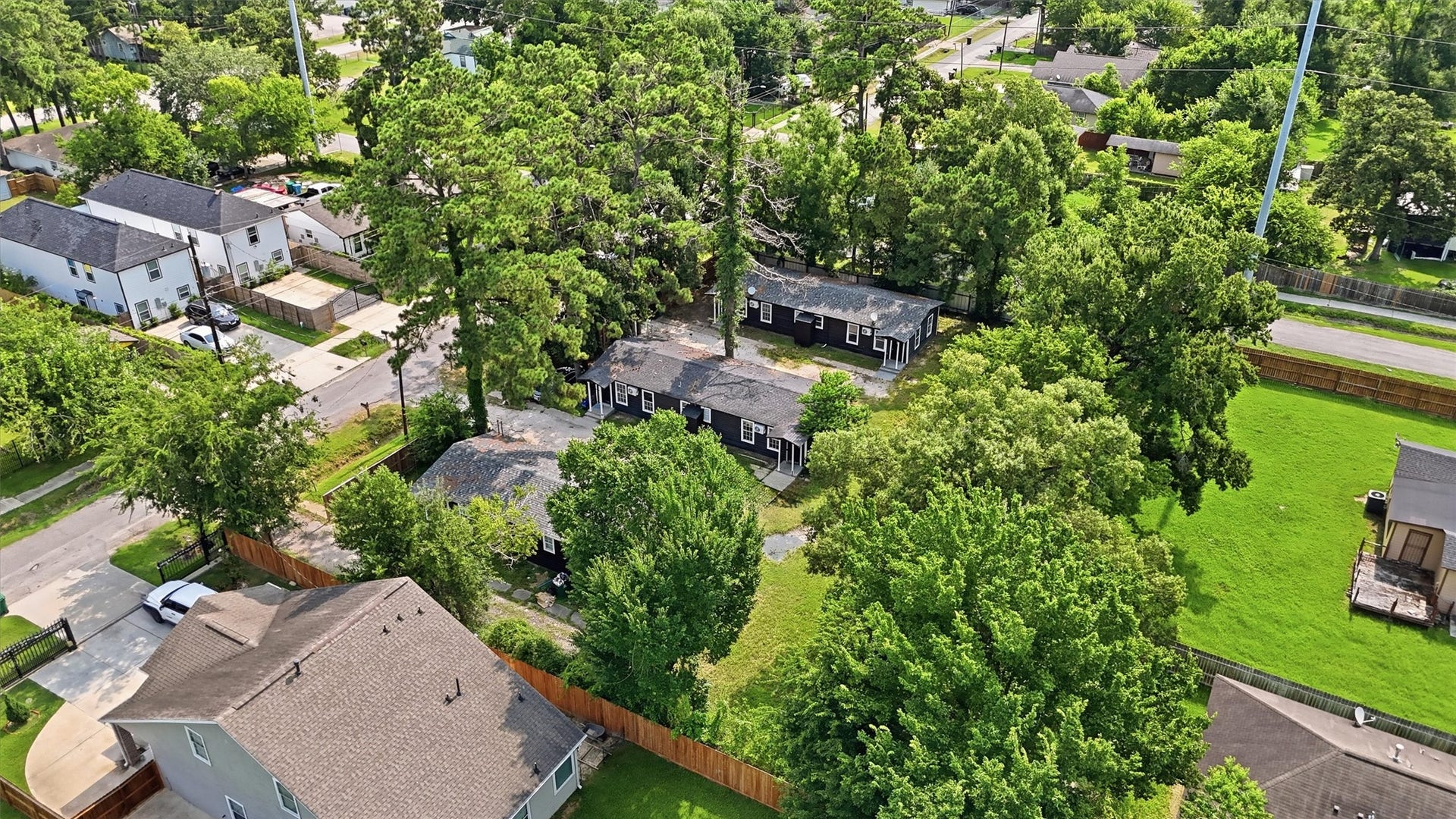 8038 Record Street, Houston, TX 77028
