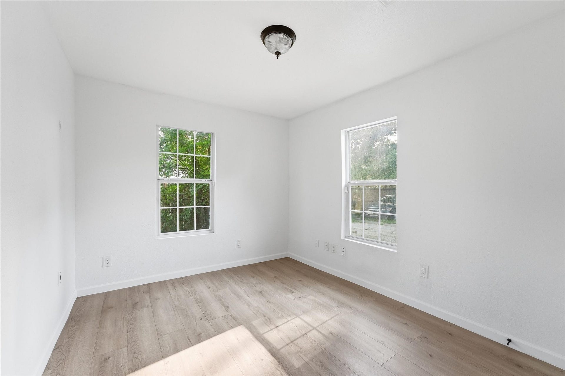 8038 Record Street, Houston, TX 77028