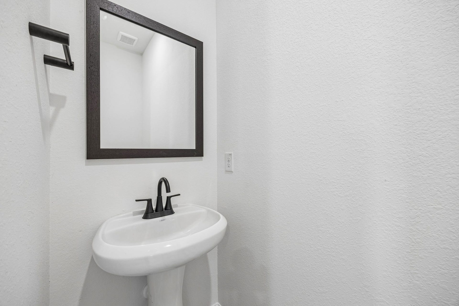 4611 Ara Drive, Richmond, TX 77469 4611 Ara Drive, Richmond, TX 77469