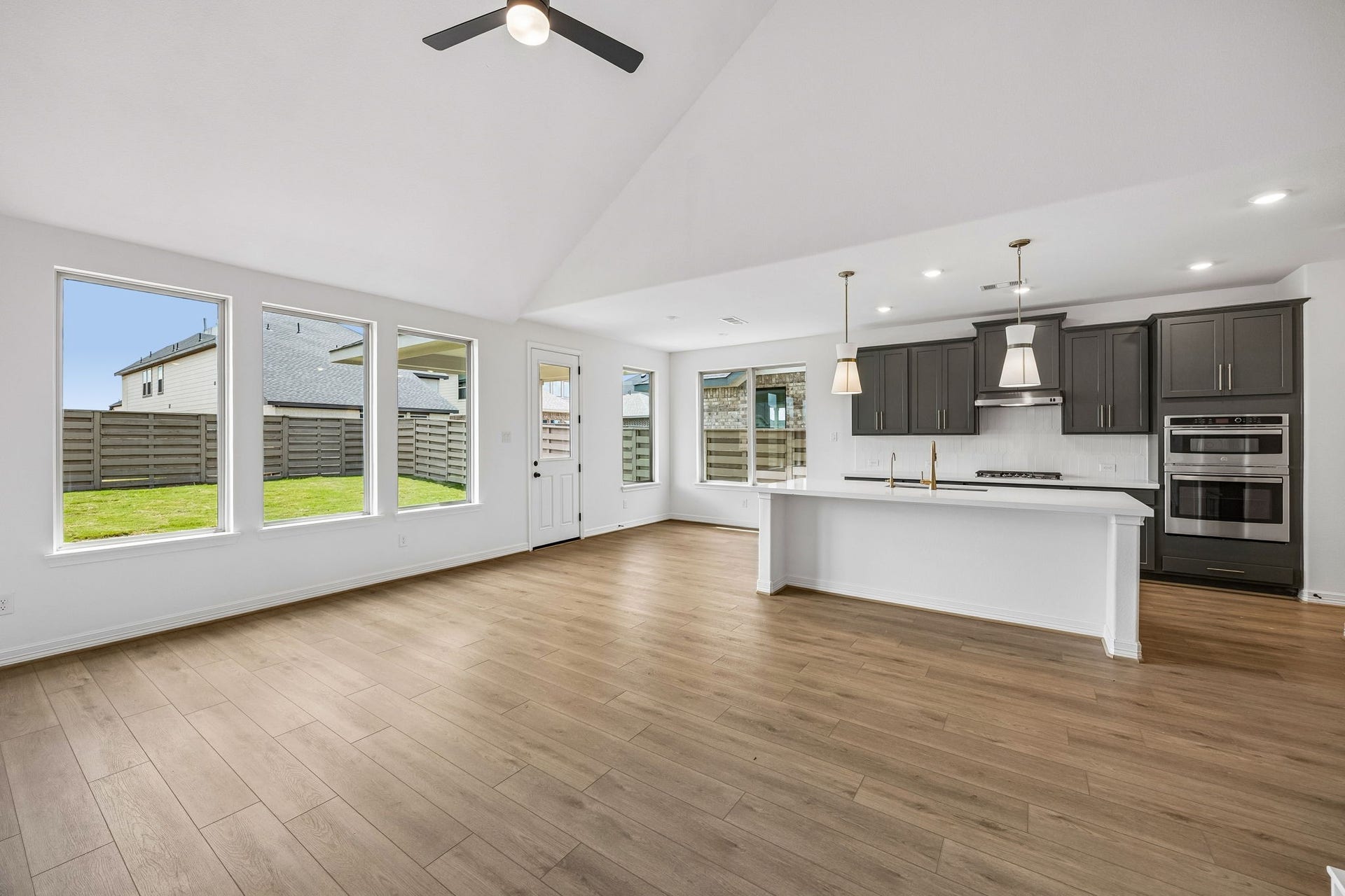 4611 Ara Drive, Richmond, TX 77469 4611 Ara Drive, Richmond, TX 77469