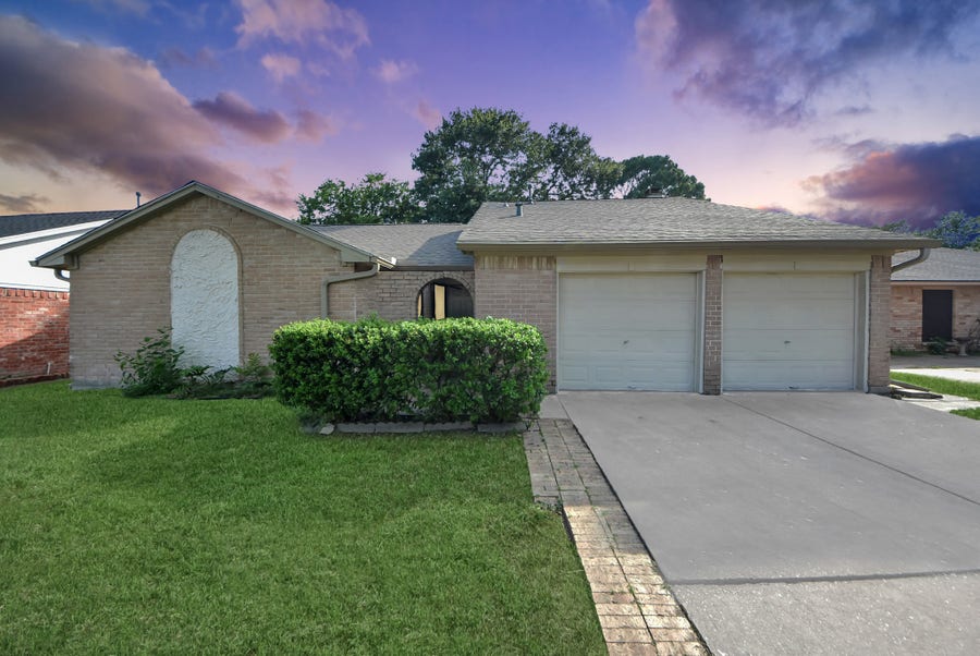 Property photo for 4219 Stonehenge Trail, Houston, TX