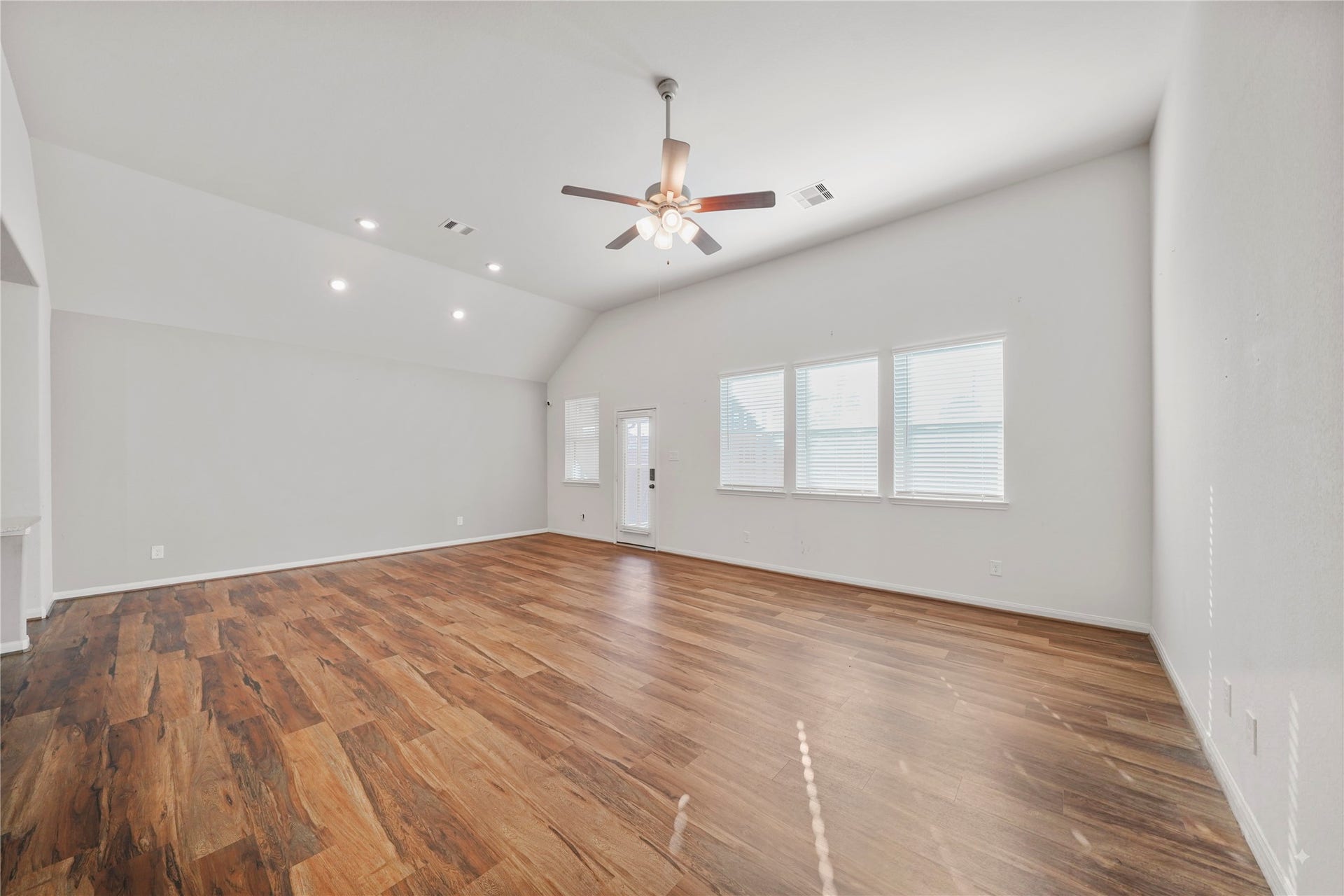 3314 Dry Creek Drive, Missouri City, TX 77459 3314 Dry Creek Drive, Missouri City, TX 77459