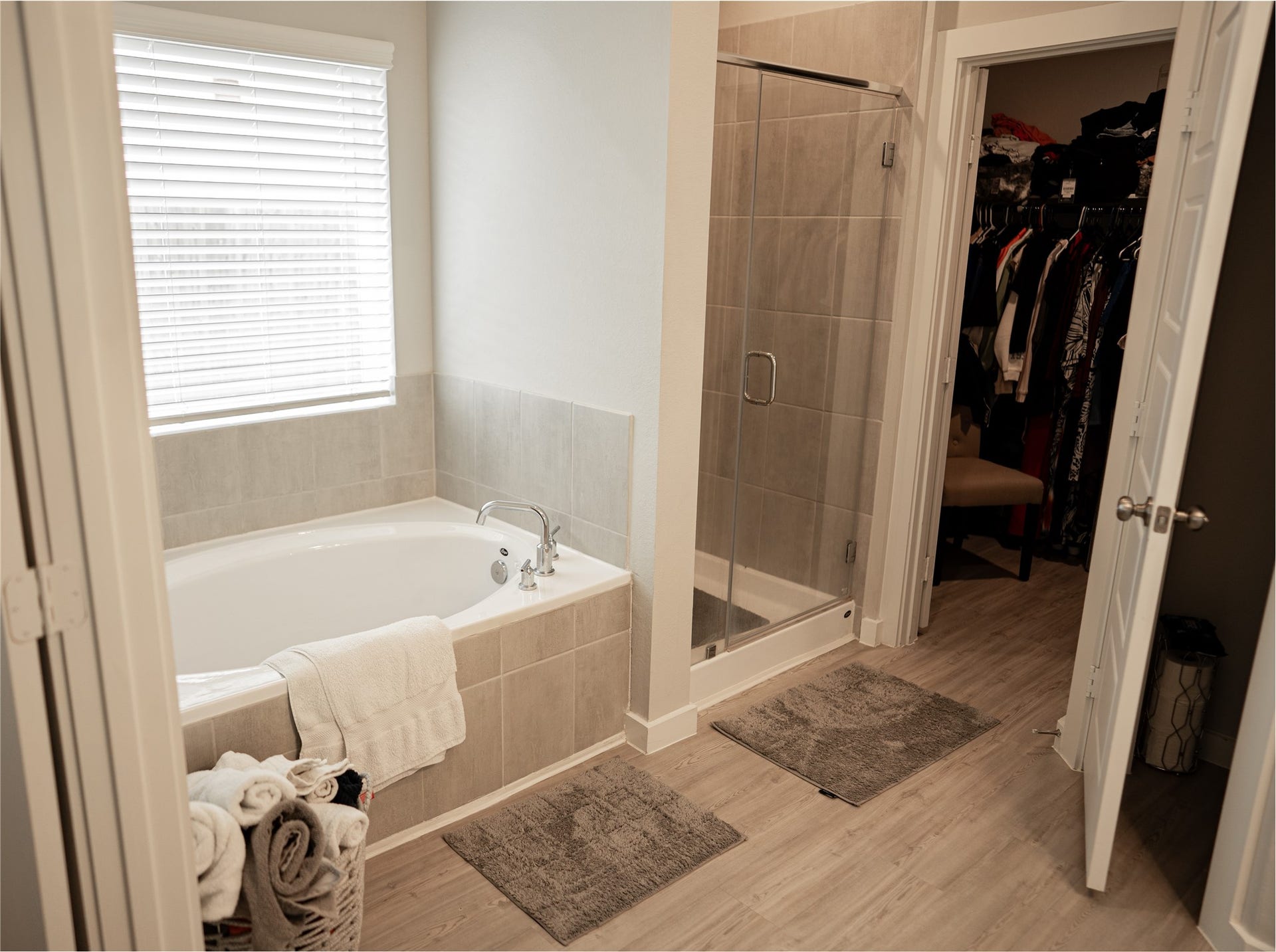 22126 Oakland Meadows Lane, New Caney, TX 77357 Primary Bath