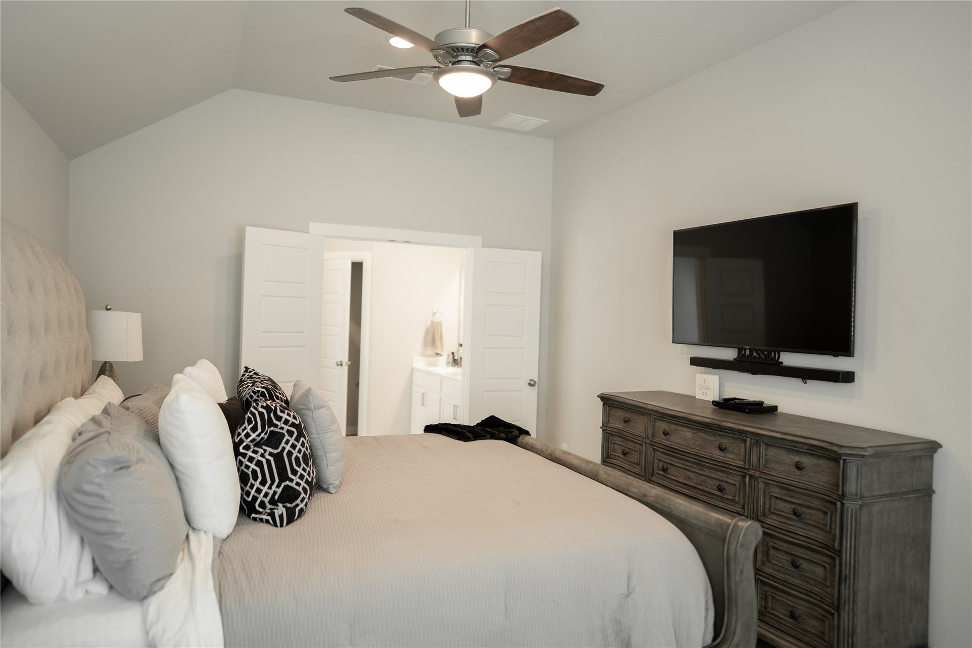 22126 Oakland Meadows Lane, New Caney, TX 77357 Secondary Bedroom