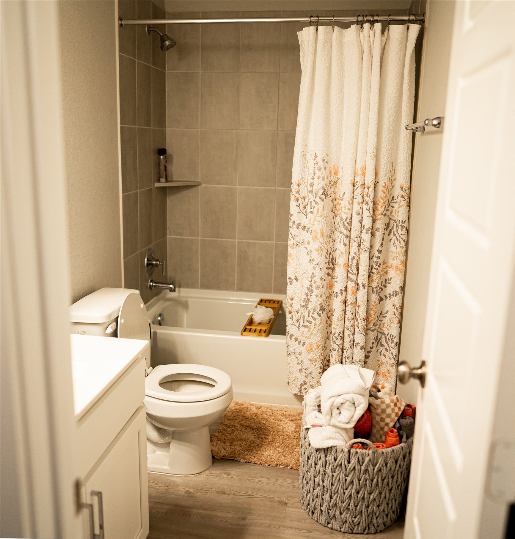 22126 Oakland Meadows Lane, New Caney, TX 77357 Secondary Bathroom