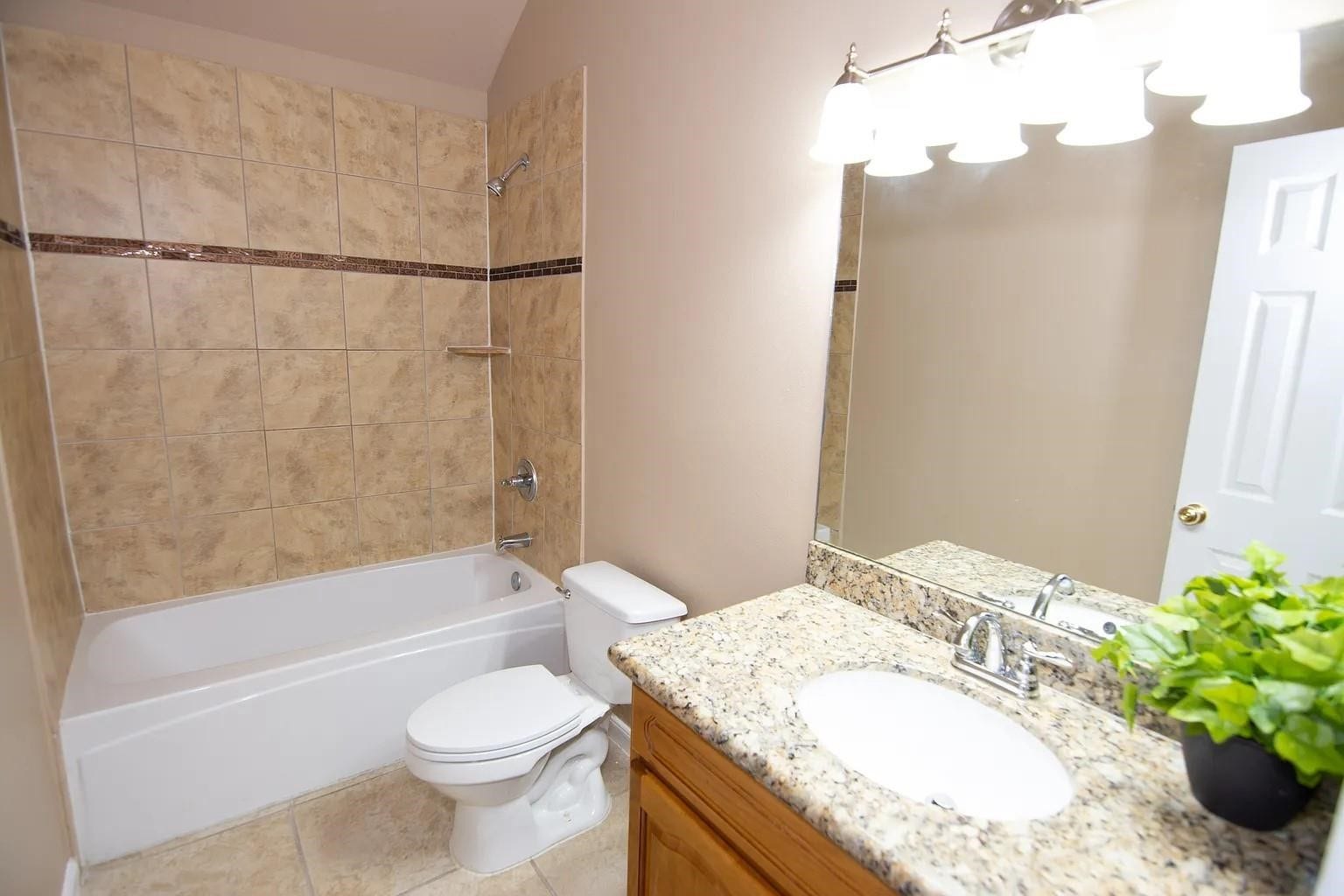 15719 Edo Circle, Houston, TX 77083 15719 Edo Circle, Houston, TX 77083