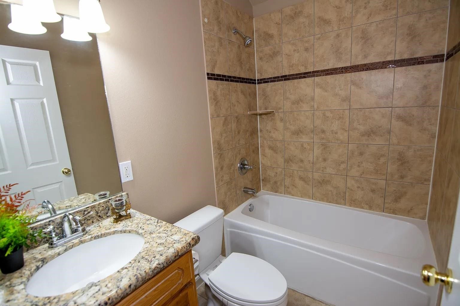 15719 Edo Circle, Houston, TX 77083 15719 Edo Circle, Houston, TX 77083