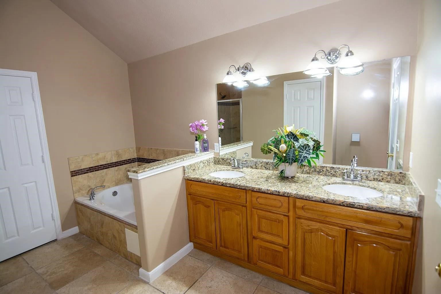 15719 Edo Circle, Houston, TX 77083 15719 Edo Circle, Houston, TX 77083