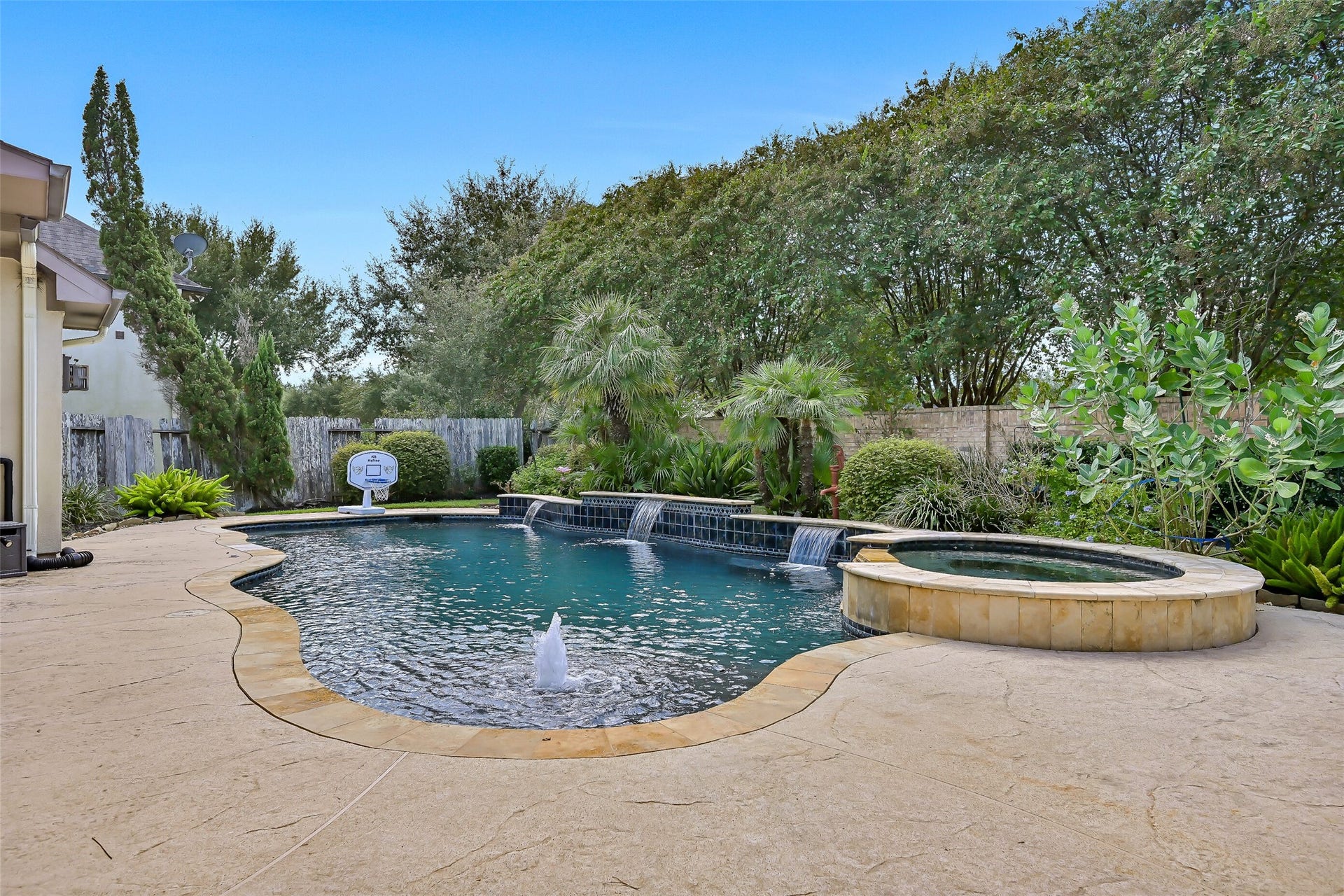 4516 Estella Court, League City, TX 77573 4516 Estella Court, League City, TX 77573