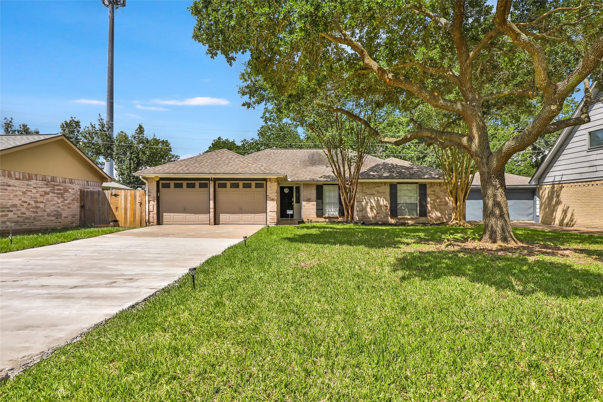 17711 Smooth Rock Falls Drive, Spring, TX 77379 Front of the house