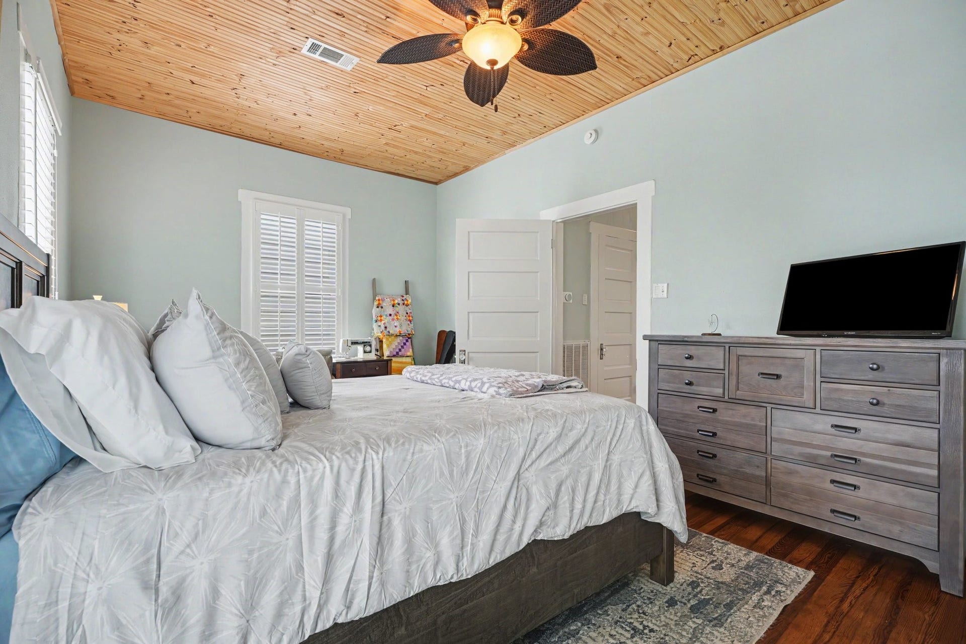 2211 Bernardo De Galvez Avenue, Galveston, TX 77550 2211 Bernardo De Galvez Avenue, Galveston, TX 77550
