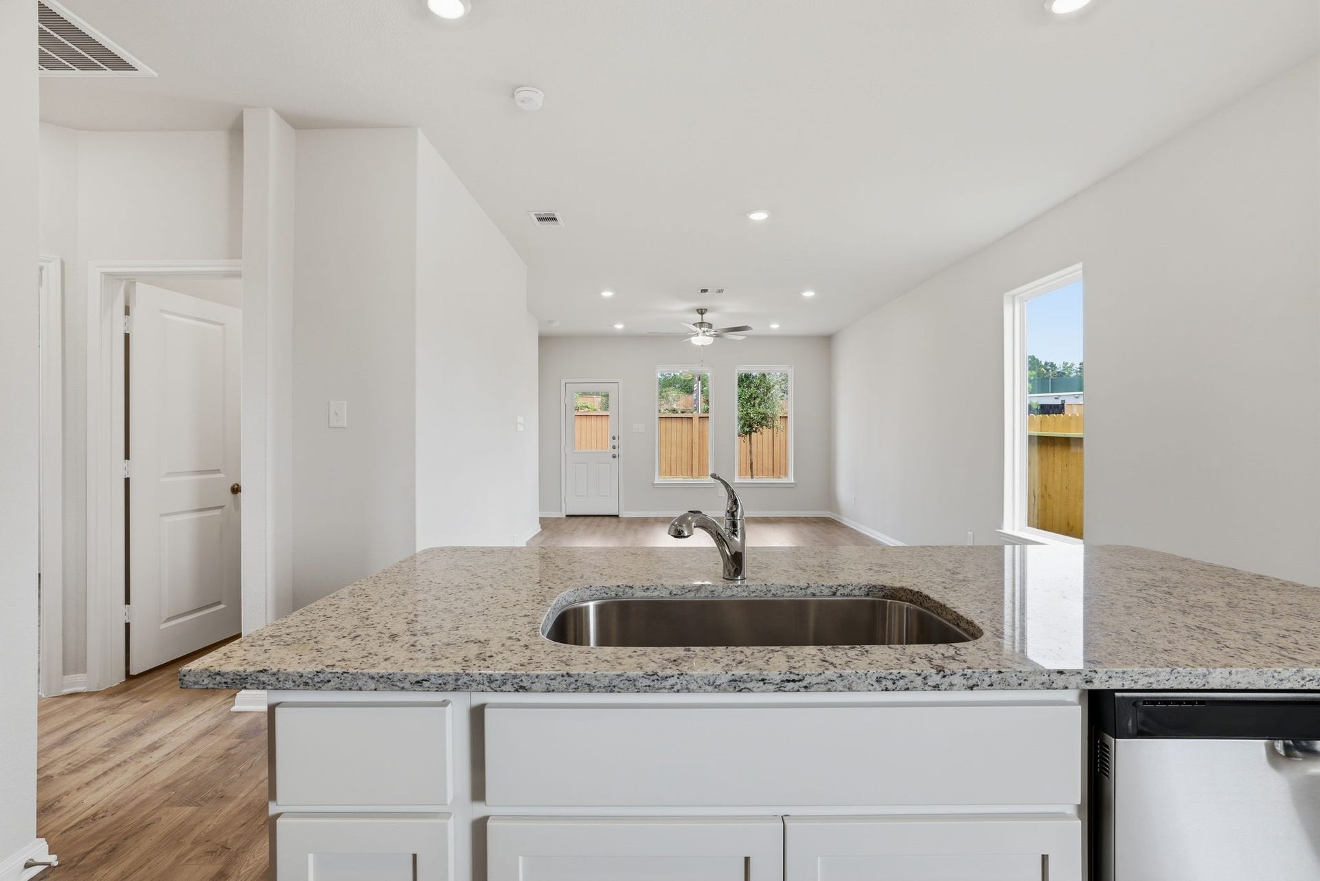 25681 Rose Creek Drive, Cleveland, TX 77328 25681 Rose Creek Drive, Cleveland, TX 77328