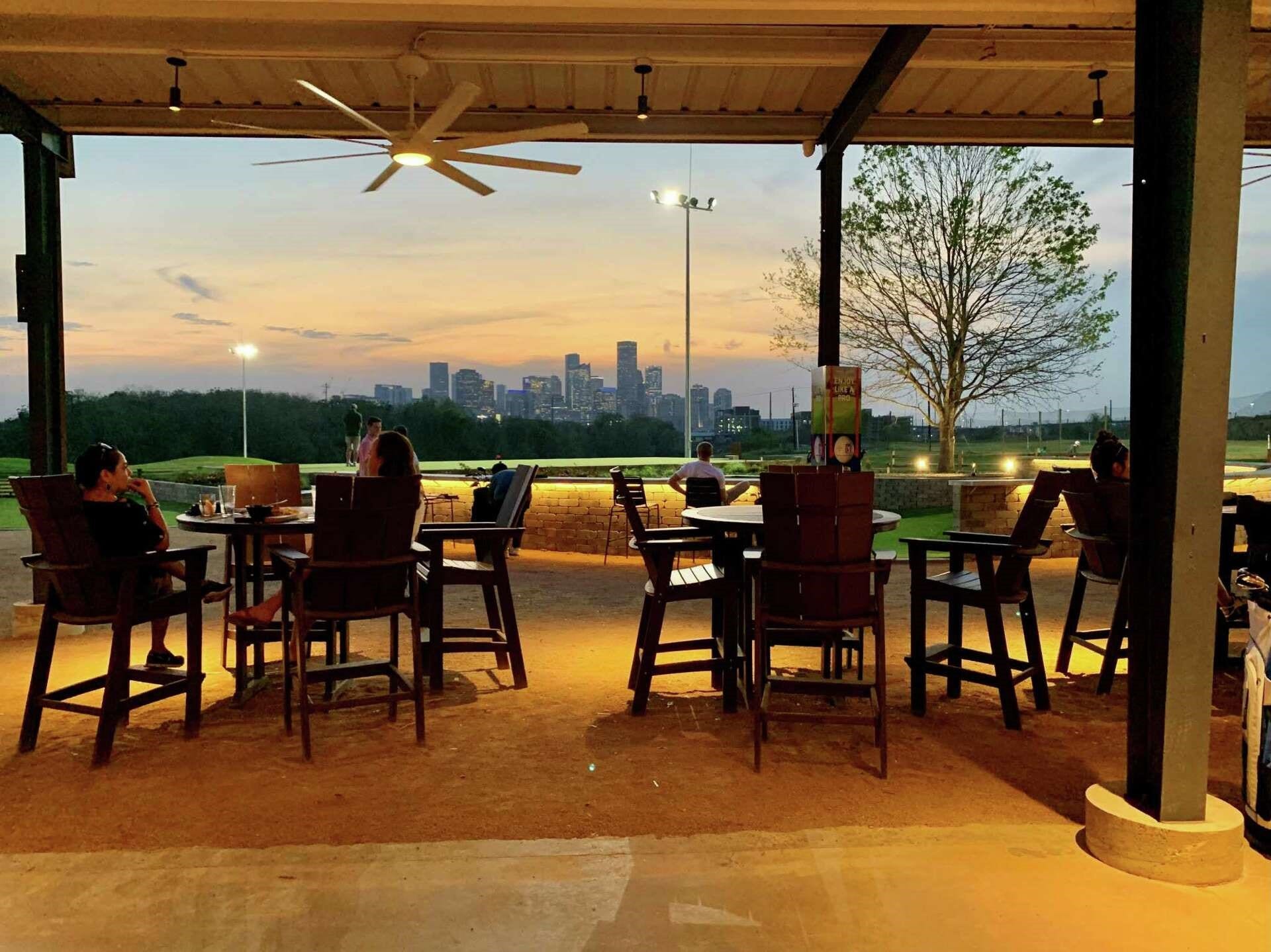 4425 Providence Street, Houston, TX 77020 Your new favorite evening spot could be close to home. Nearby Birdies Icehouse at East River 9 pairs casual dining and cocktails with a patio overlooking the golf course and Houston skyline. Meet friends for dinner, catch the sunset and make getting to know your new city part of the fun.