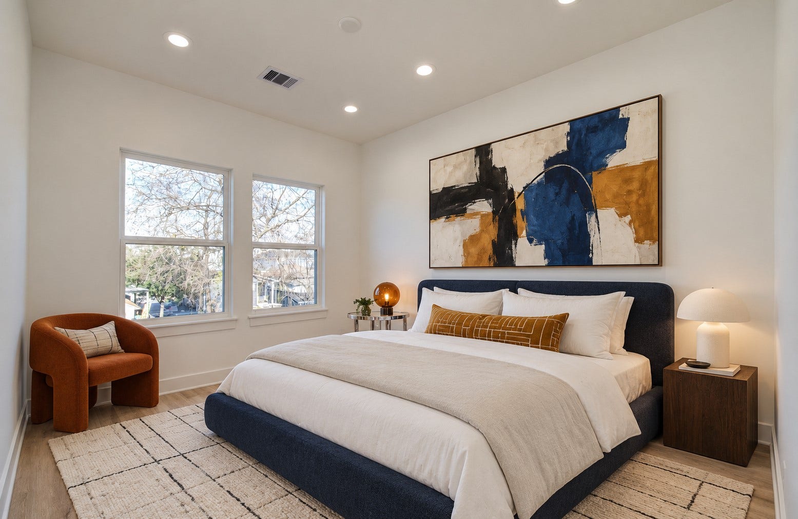 4425 Providence Street, Houston, TX 77020 With a third bedroom in addition to the separate flex space, you have more freedom to accommodate guests, share the home or give yourself another room to make your own. Virtually staged.