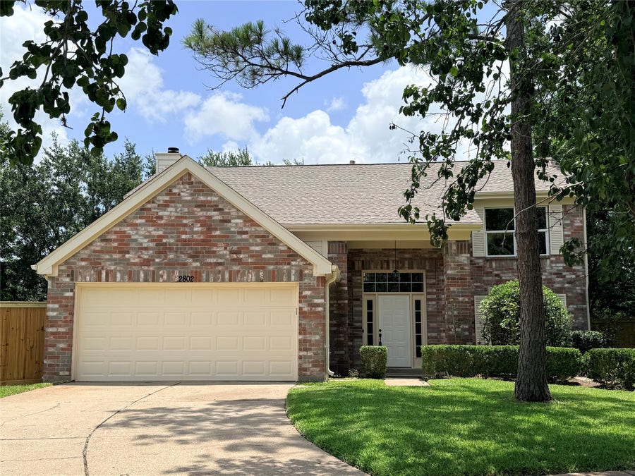 Property photo for 2802 Sunshine Circle, Sugar Land, TX