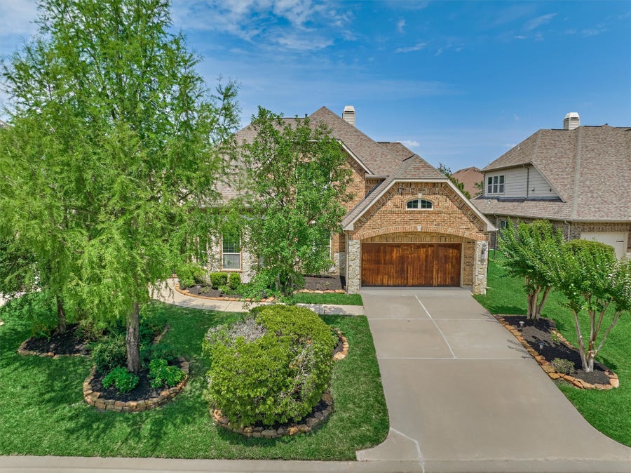 Property photo for 6 Devon Dale Drive, Tomball, TX