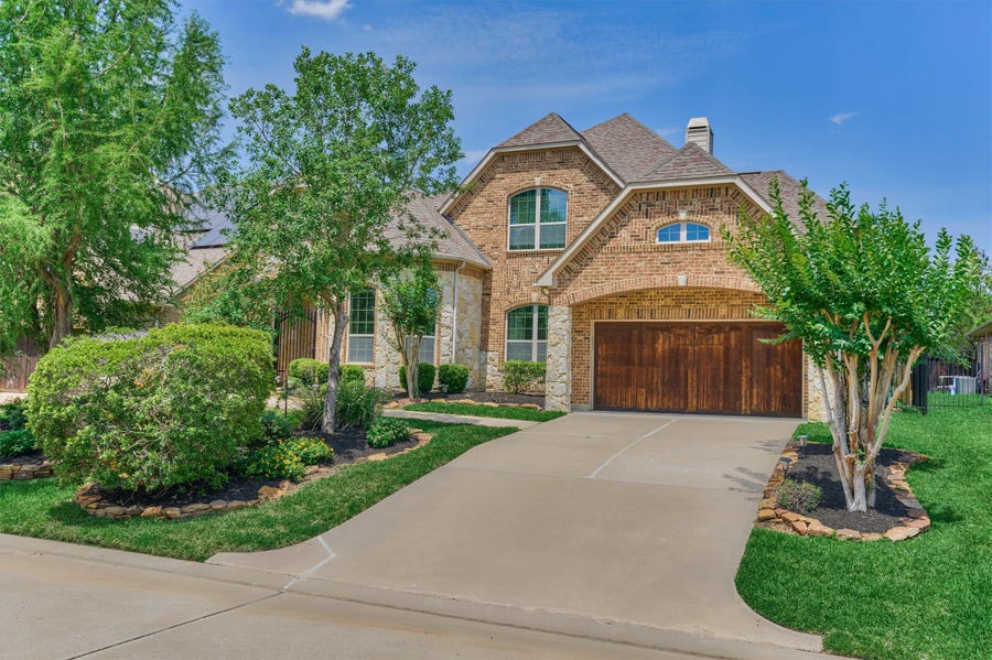 Property photo for 6 Devon Dale Drive, Tomball, TX