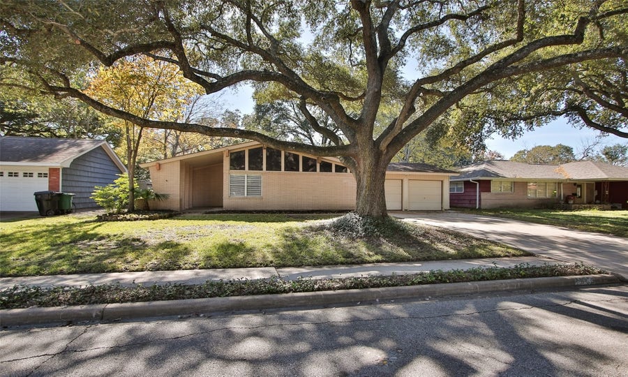 Property photo for 4609 Kinglet Street, Houston, TX
