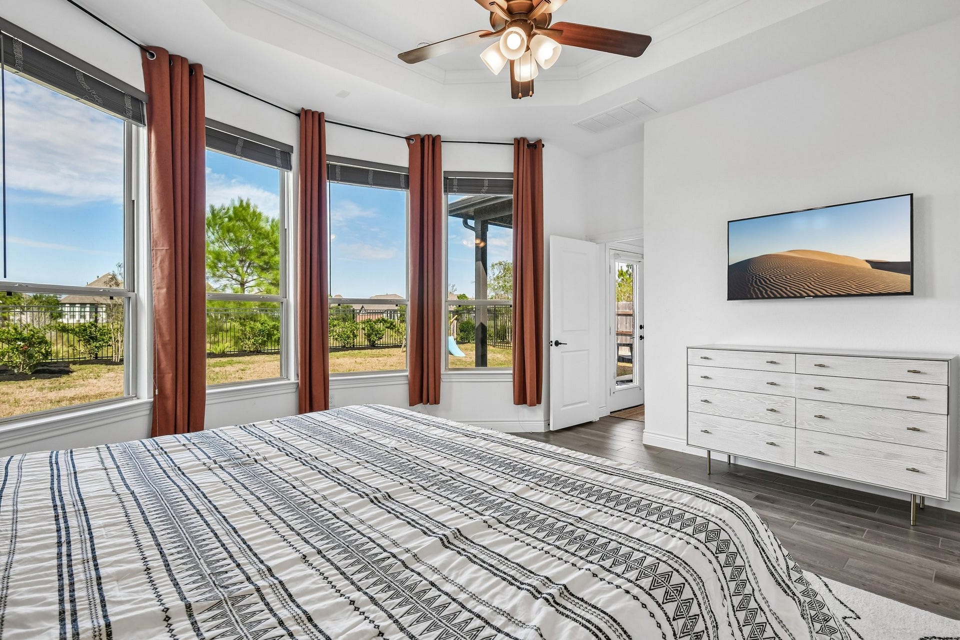 24110 Hawthorn Breeze Way, Katy, TX 77493 Downstairs primary suite privately positioned away from the secondary bedrooms