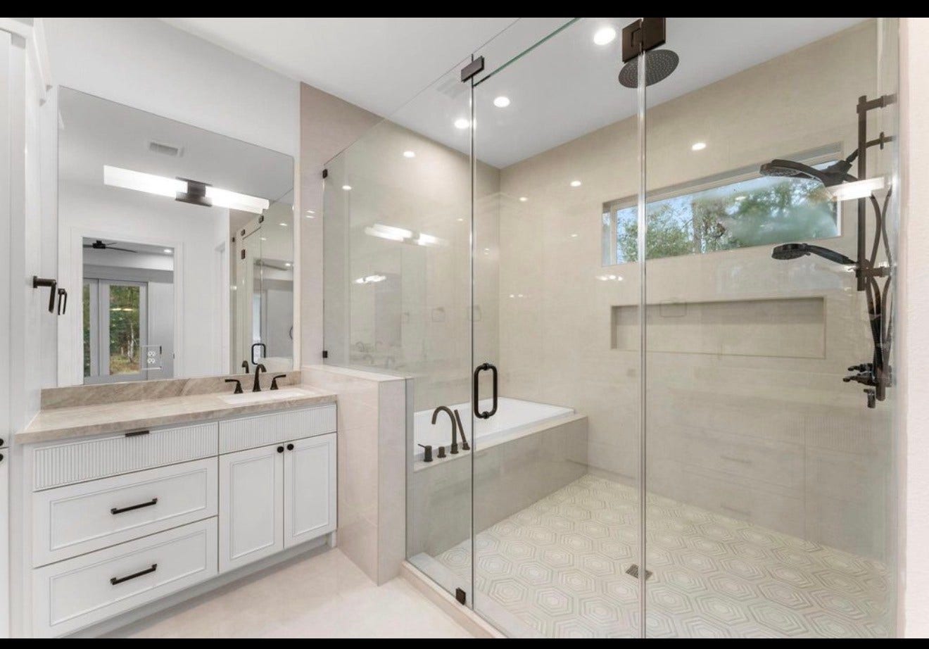 1605 Crown Oaks, Pearland, TX 77581 1605 Crown Oaks, Pearland, TX 77581