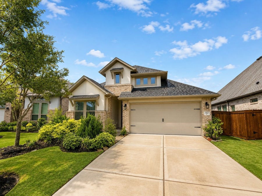 Property photo for 19907 Costa Bella Pointe Drive, Cypress, TX