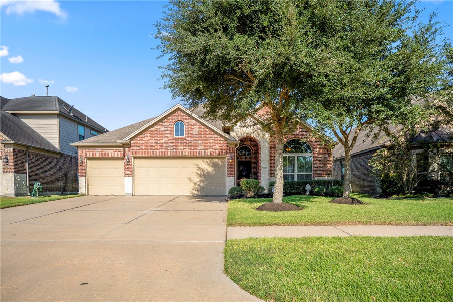 Property photo for 2918 Canoe Birch Court Court, Rosenberg, TX
