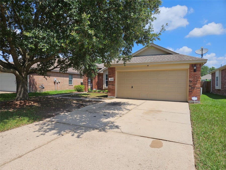Property photo for 32102 Annice Lane, Pinehurst, TX