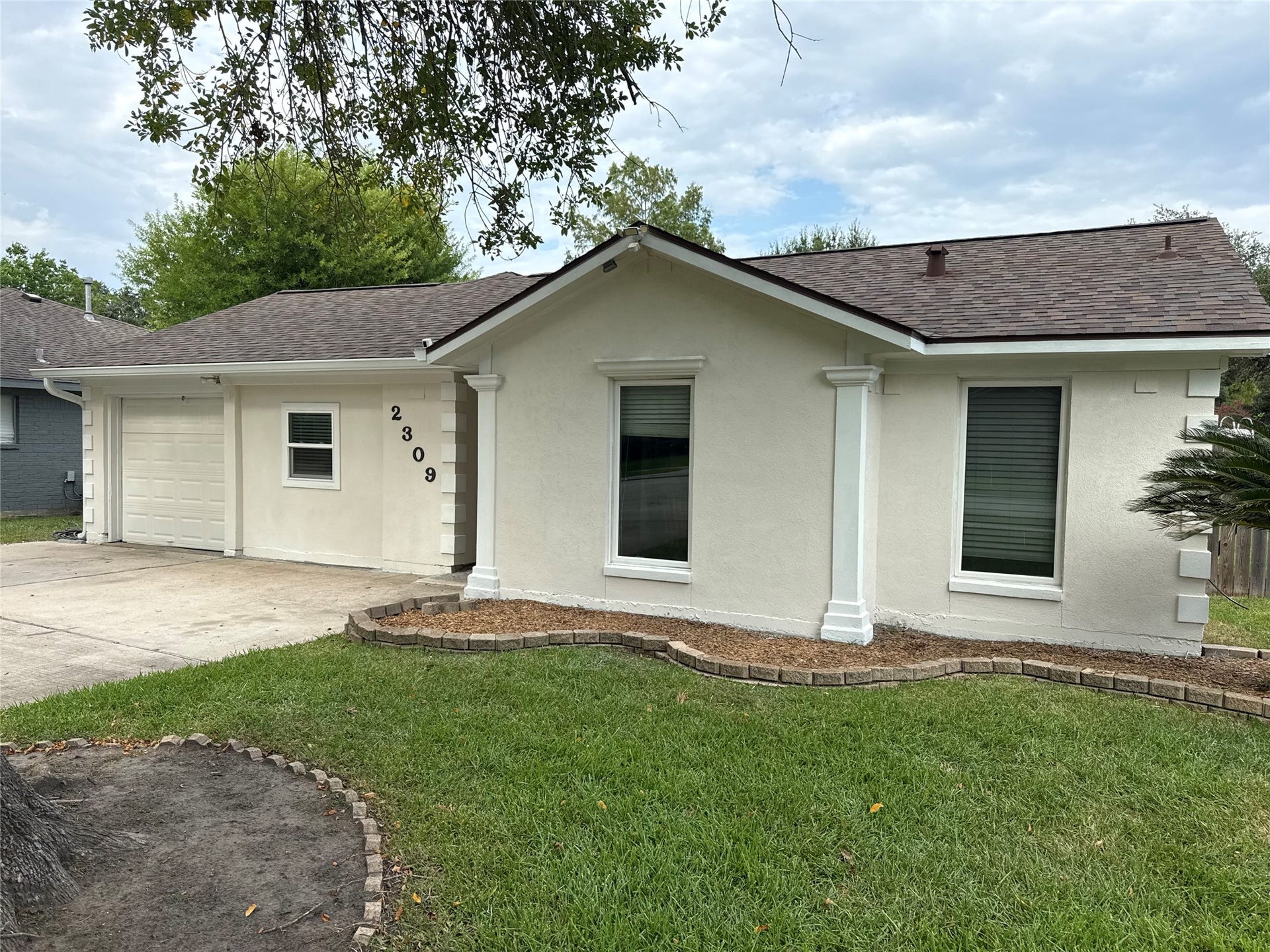 2309 Halbert Drive, Pearland, TX 77581 2309 Halbert Drive, Pearland, TX 77581
