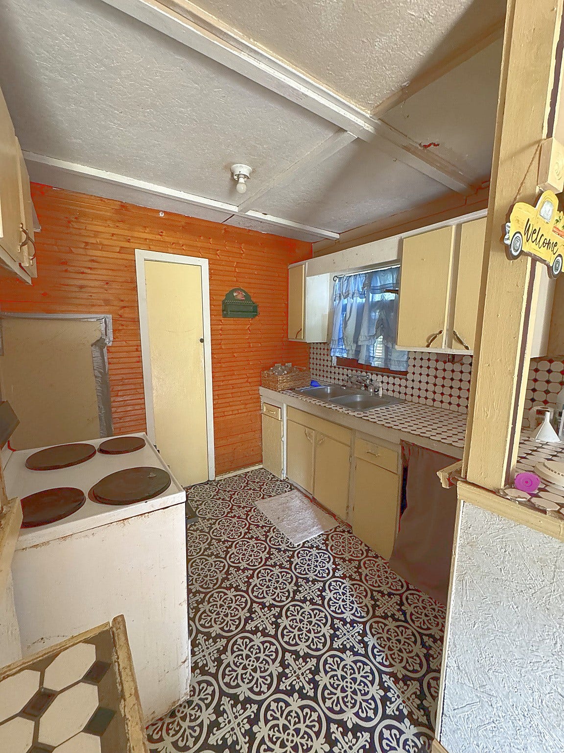 205 Joy Drive, Angleton, TX 77515 205 Joy Drive, Angleton, TX 77515