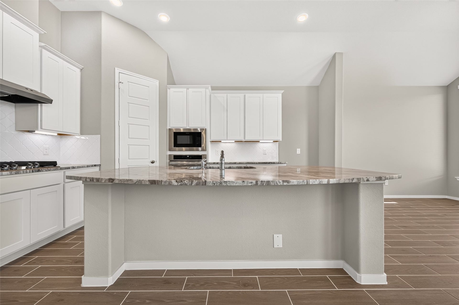 1061 Apple Ridge Road, Magnolia, TX 77355