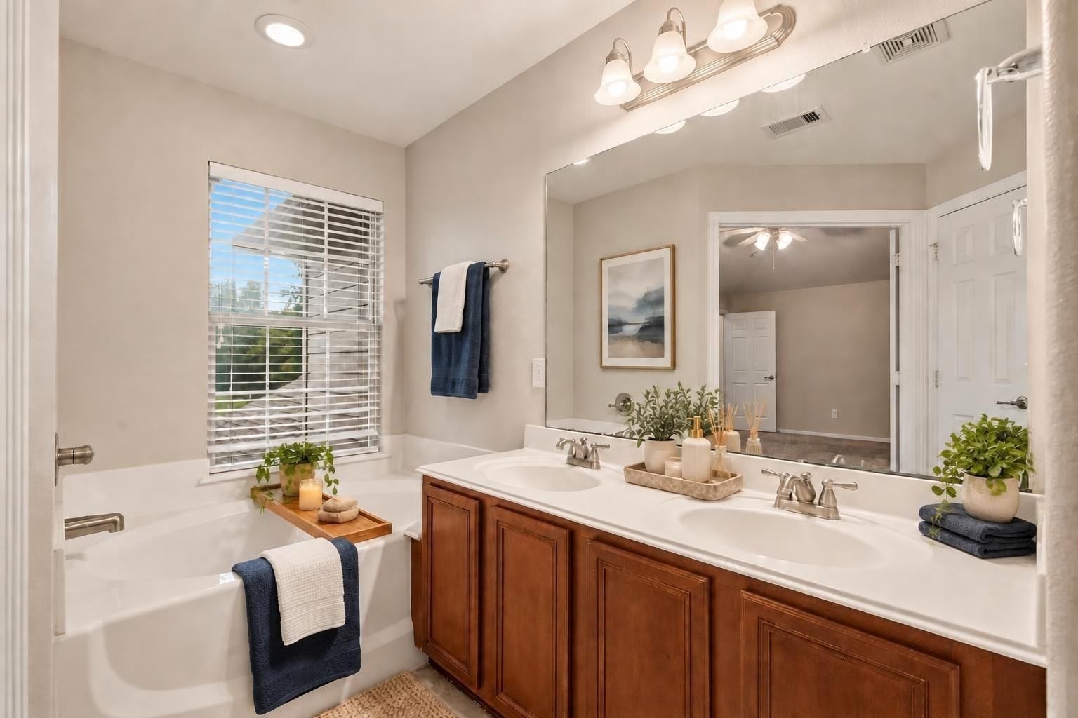 10534 Willow Park View, Houston, TX 77070 10534 Willow Park View, Houston, TX 77070