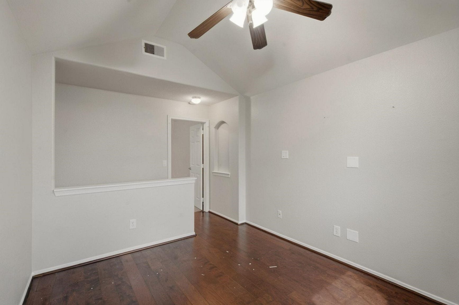 10534 Willow Park View, Houston, TX 77070 10534 Willow Park View, Houston, TX 77070