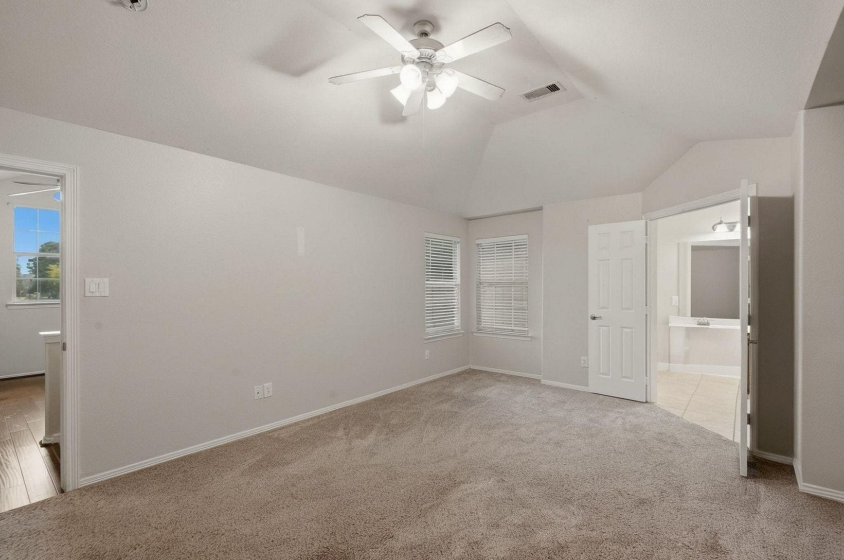 10534 Willow Park View, Houston, TX 77070 10534 Willow Park View, Houston, TX 77070