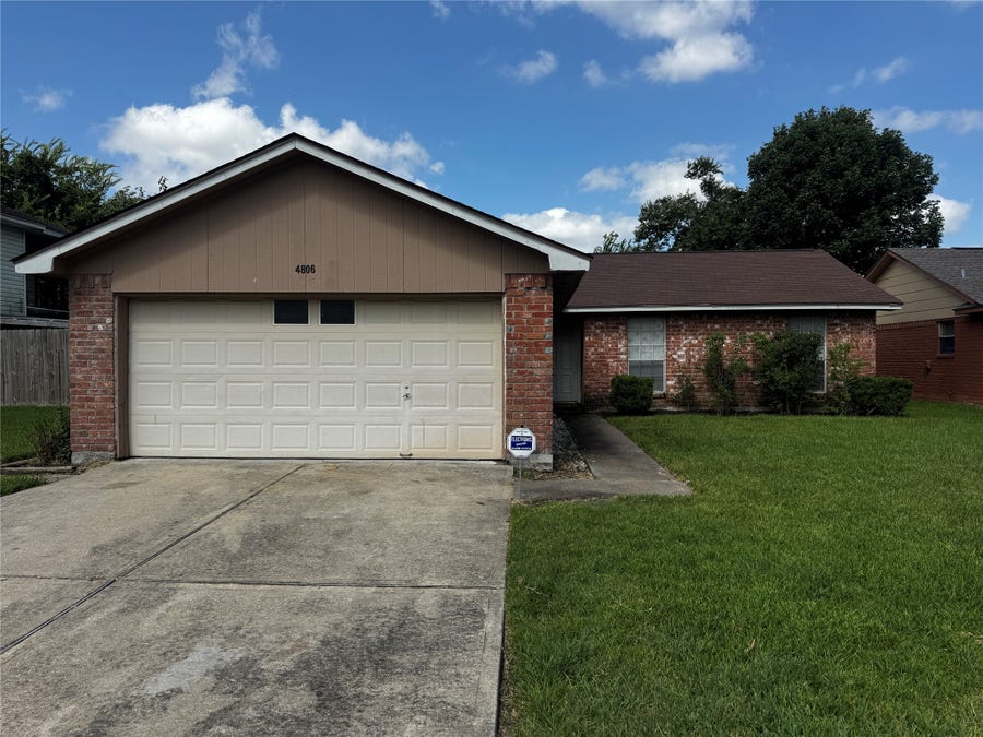 Property photo for 4806 Ripple Creek Drive, Baytown, TX
