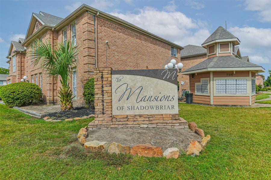 Property photo for 12400 Overbrook Lane, #59D, Houston, TX