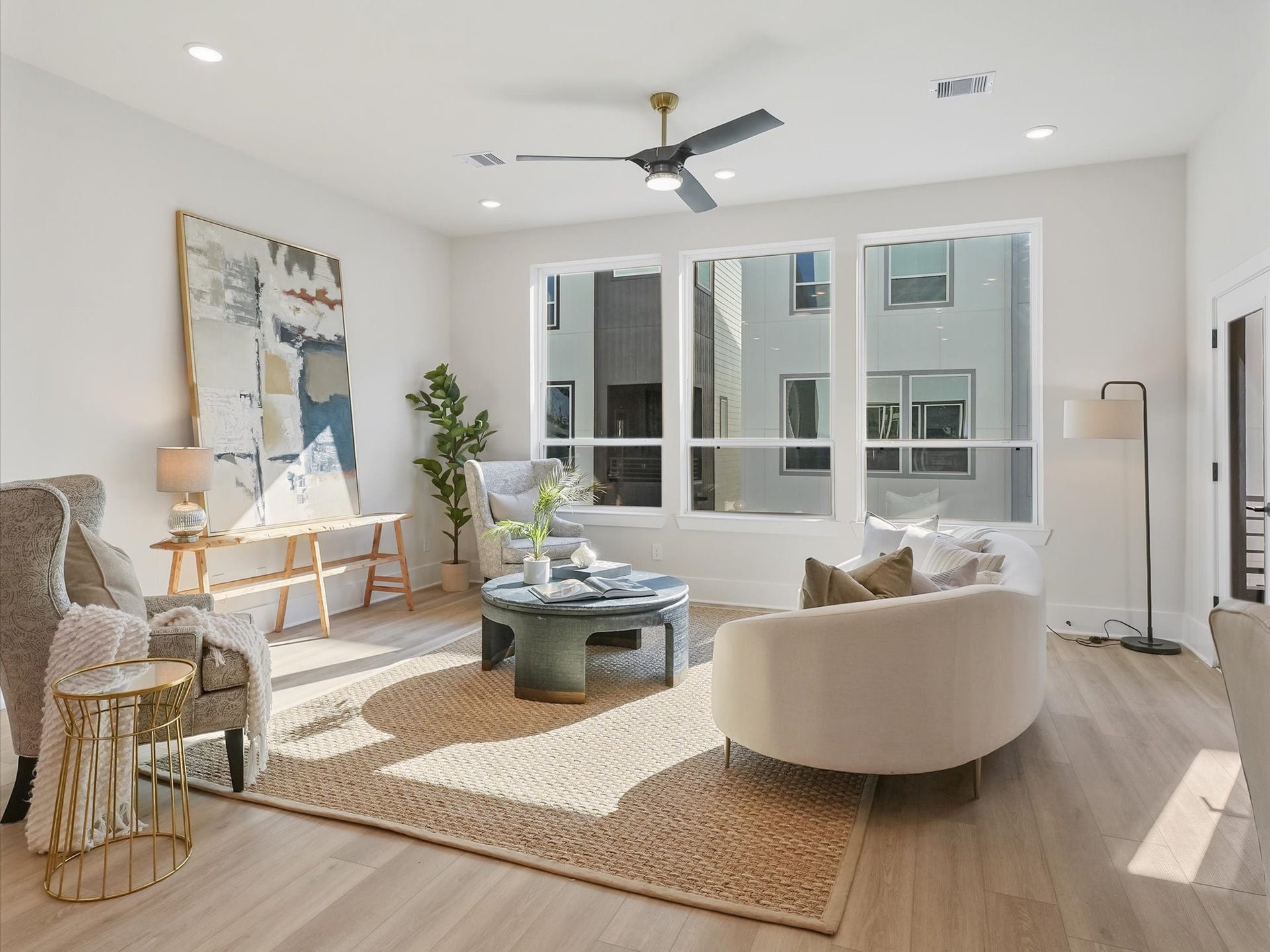 4712 Thornton Villas Lane, Houston, TX 77018 4712 Thornton Villas Lane, Houston, TX 77018